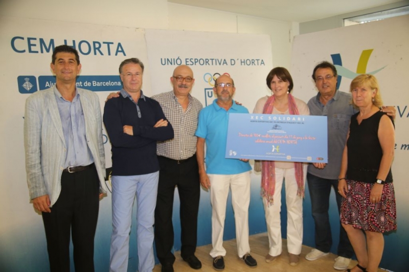 Entregat el xec solidari de 700 € a la Parròquia de Sant Joan d’Horta