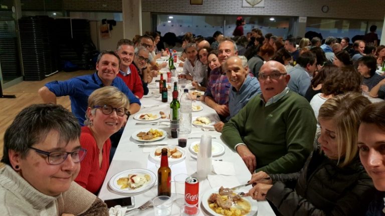 145 persones al sopar de nadal de la natació i waterpolo