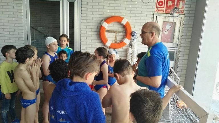 Diumenge de waterpolo Benjamí a la UE Horta