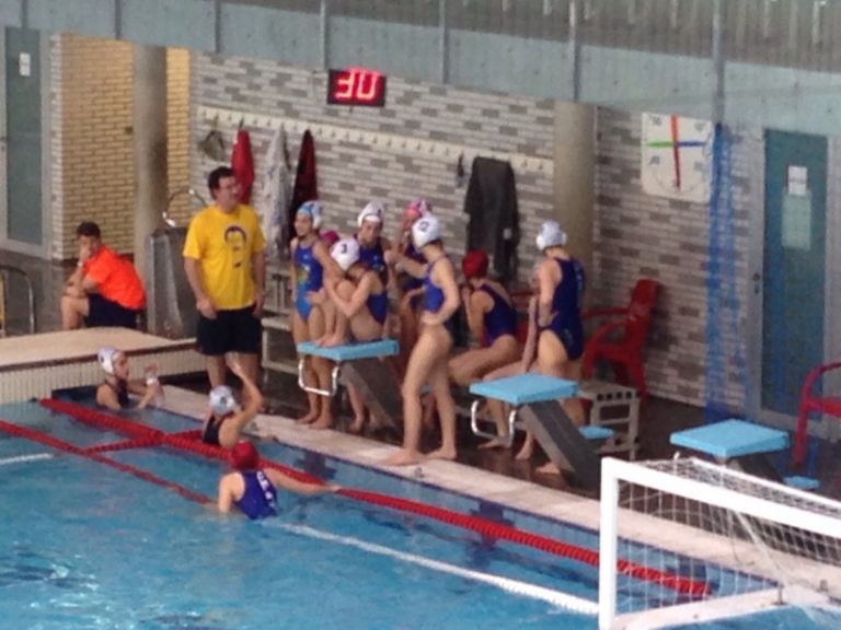 Absolut femení : Campió de lliga amb tots els partits guanyats