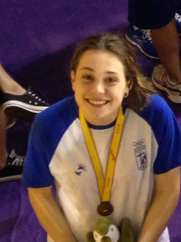 Pontevedra : Júlia Alejandre bronze als 200 braça
