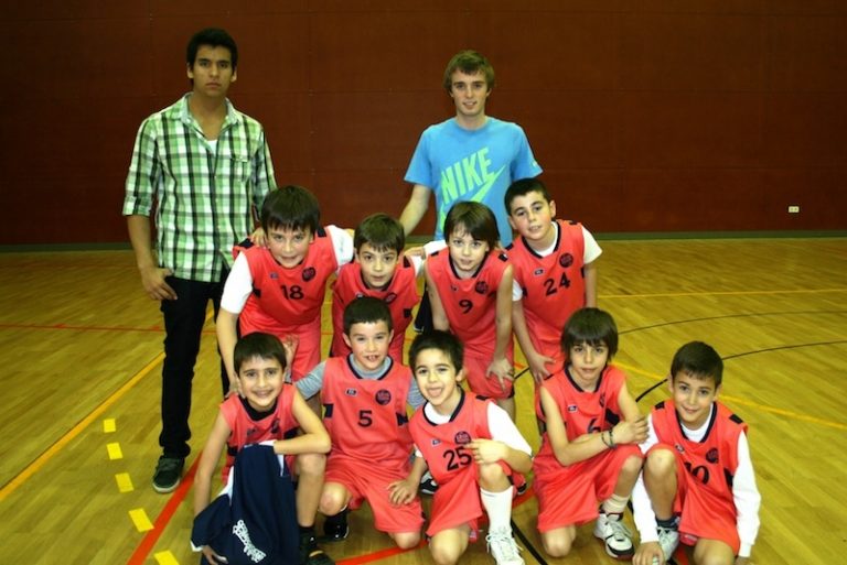 El premini A masculí U.E Horta acaba la temporada com a sots-campió.